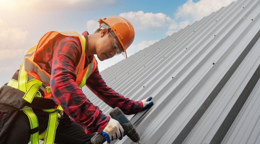 Professional Emergency Roof Repairs services in Hustle, VA